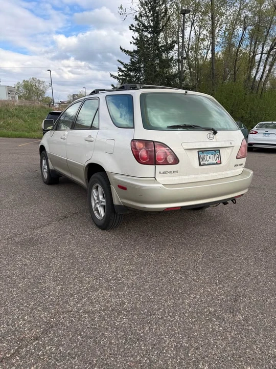 2000 Lexus RX 1st Gen - Image 7 of 11