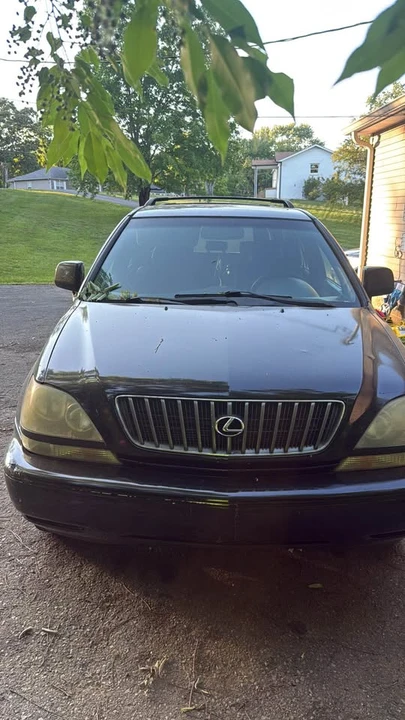 2000 Lexus RX 1st Gen - Image 4 of 5