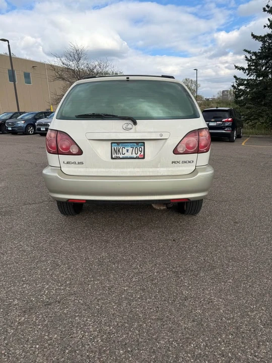 2000 Lexus RX 1st Gen - Image 6 of 11
