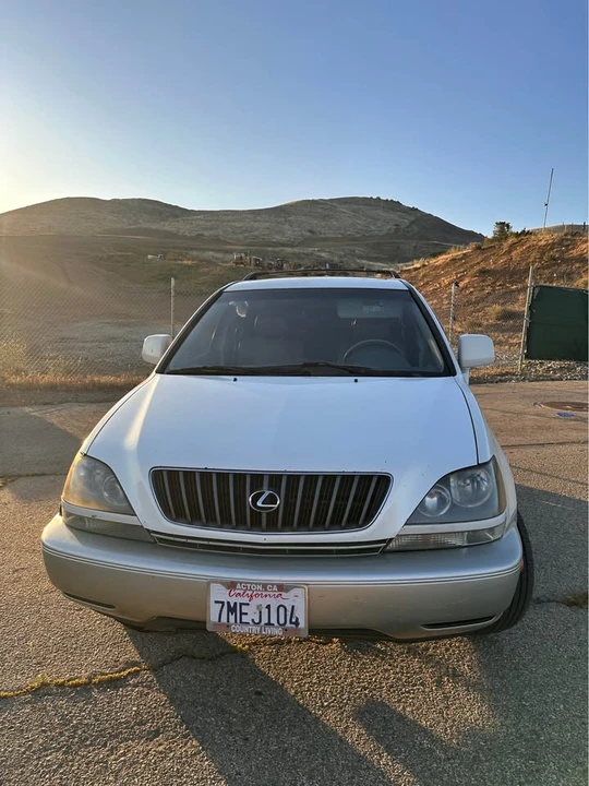 2000 Lexus RX 1st Gen - Image 5 of 11