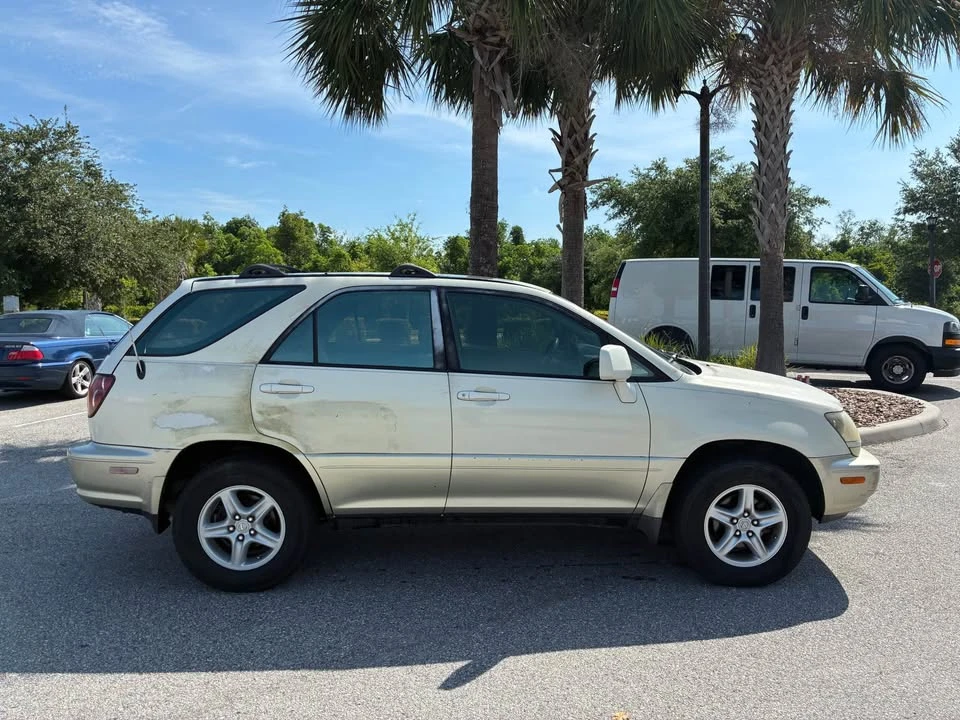 2000 Lexus RX 1st Gen - Image 7 of 20