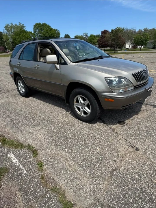 2000 Lexus RX 1st Gen - Image 3 of 10