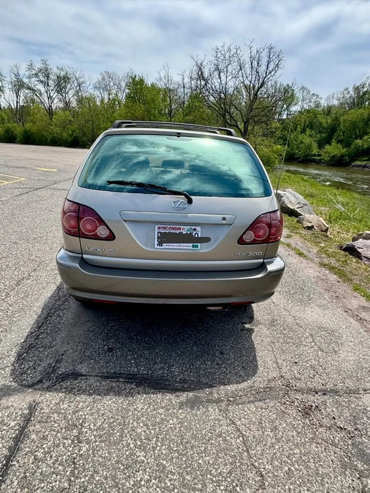2000 Lexus RX 1st Gen - Image 2 of 10