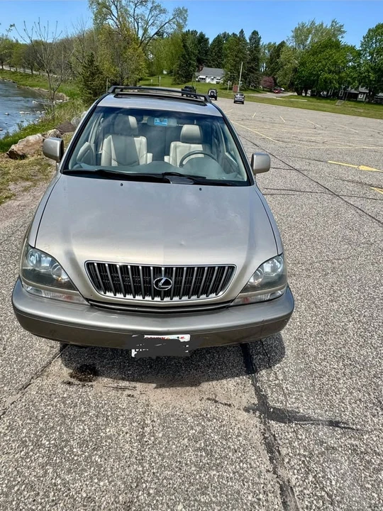 2000 Lexus RX 1st Gen - Image 6 of 10