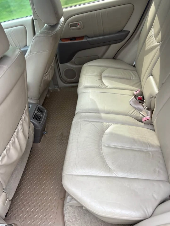 2000 Lexus RX 1st Gen - Image 9 of 14