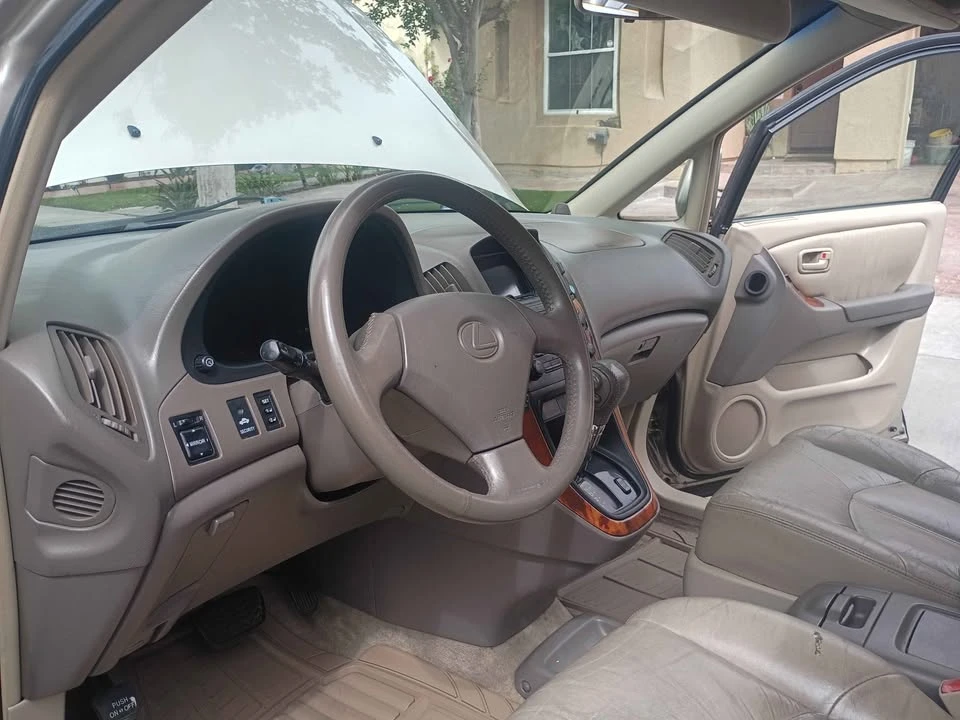 2000 Lexus RX 1st Gen - Image 15 of 15