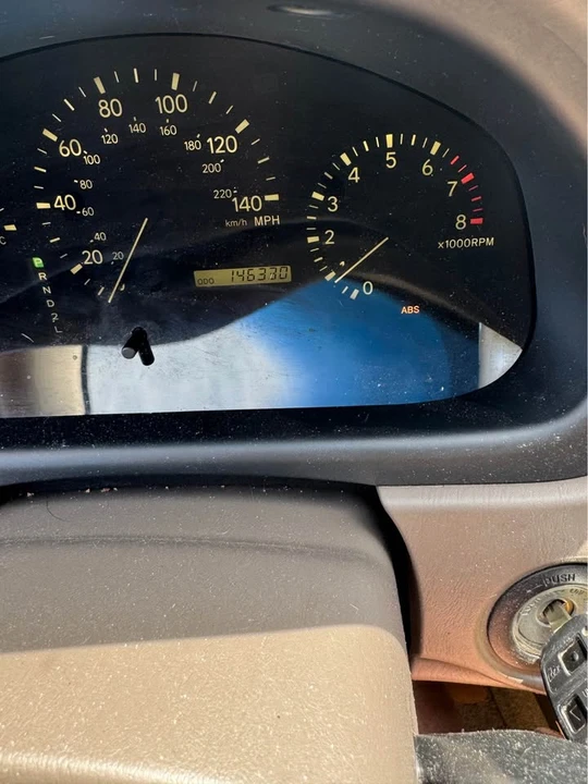 2000 Lexus RX 1st Gen - Image 9 of 10