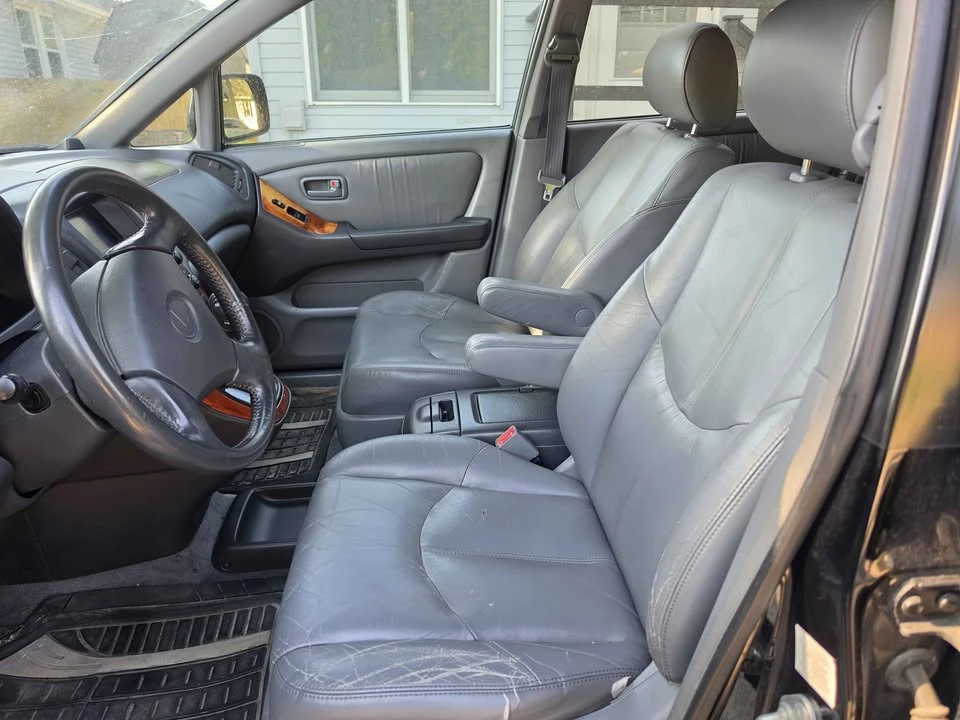 2000 Lexus RX 1st Gen - Image 7 of 11