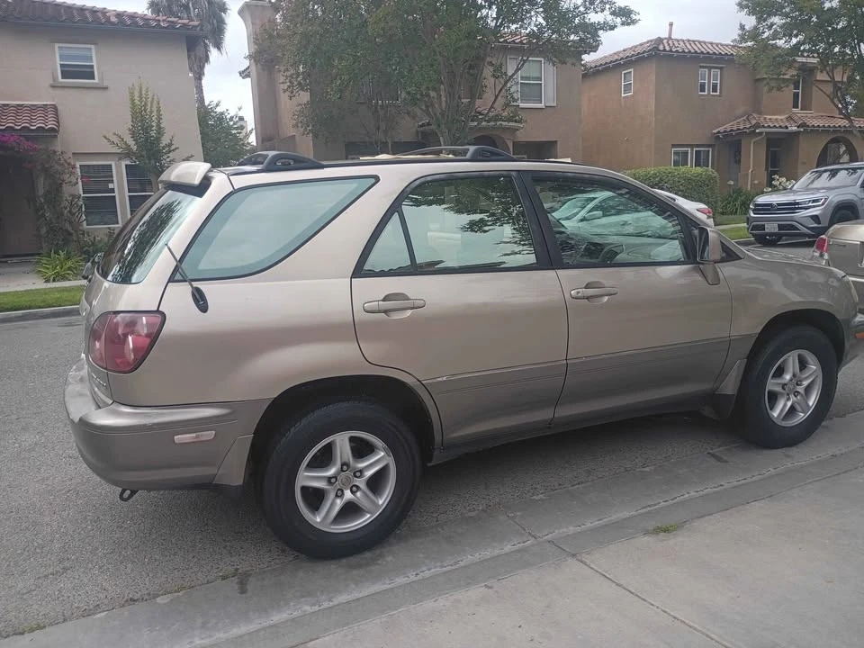 2000 Lexus RX 1st Gen - Image 6 of 15