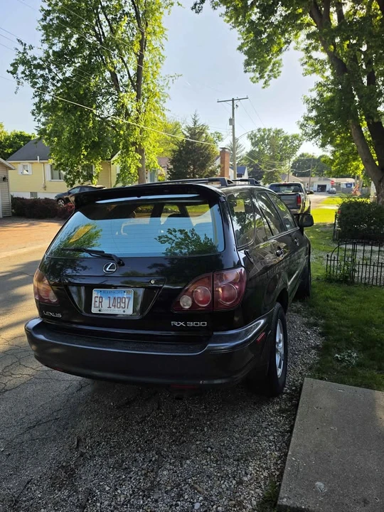 2000 Lexus RX 1st Gen - Image 3 of 11
