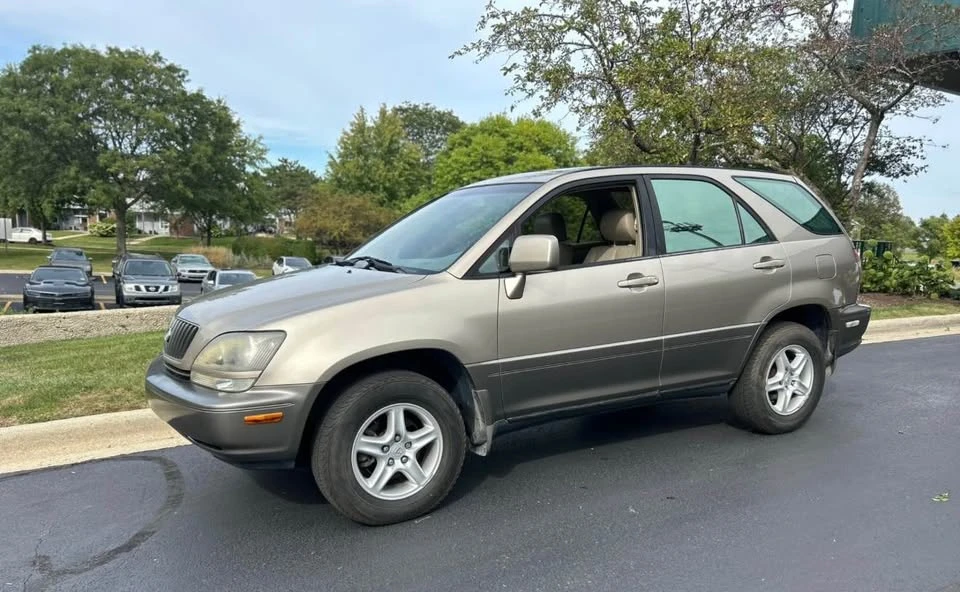 2000 Lexus RX 1st Gen - Image 2 of 4