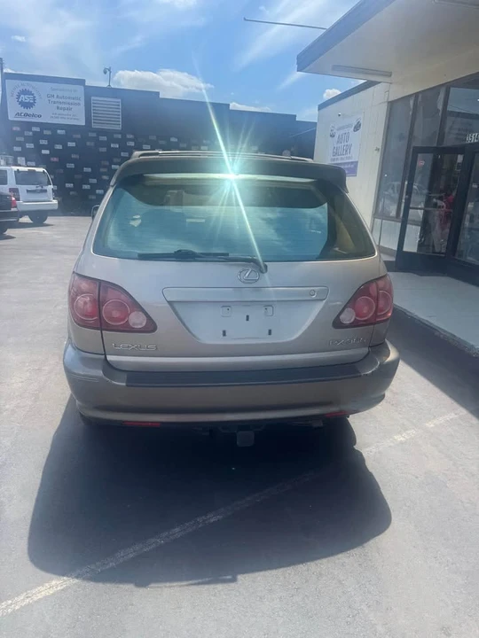 2000 Lexus RX 1st Gen - Image 3 of 12