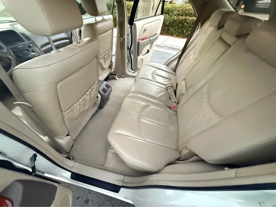 2000 Lexus RX 1st Gen - Image 9 of 20