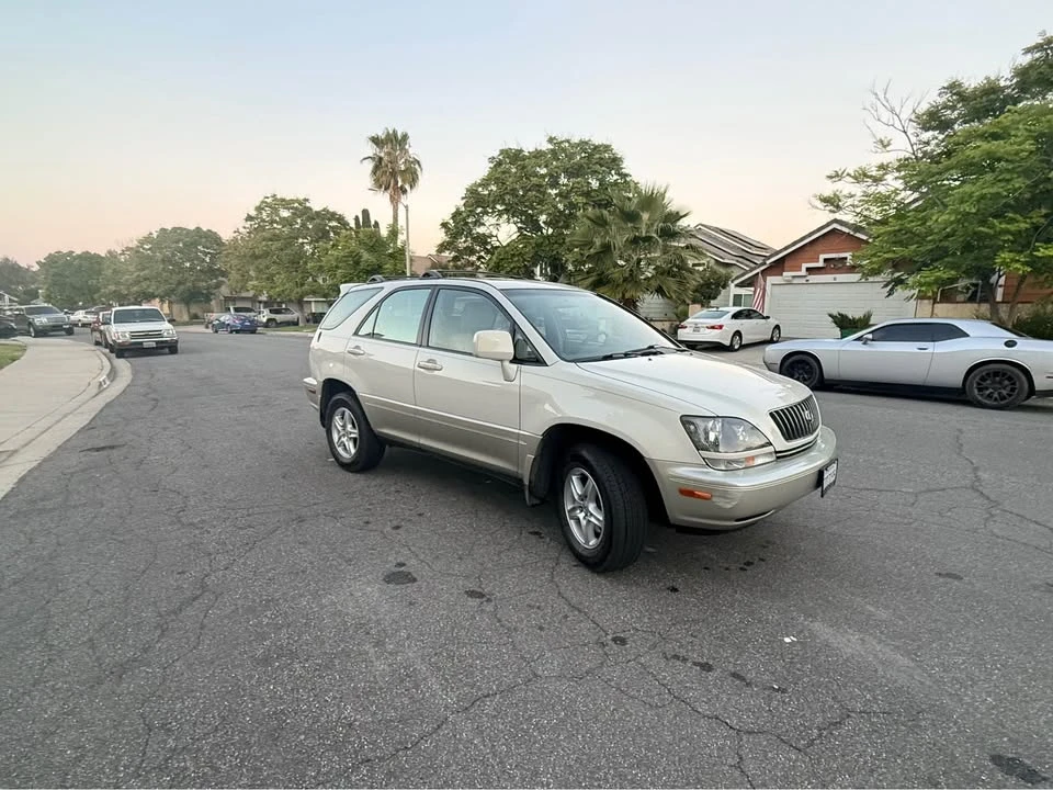 2000 Lexus RX 1st Gen - Image 3 of 20
