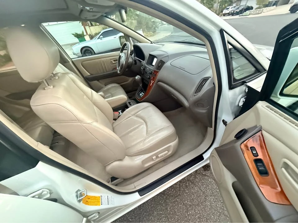 2000 Lexus RX 1st Gen - Image 8 of 20