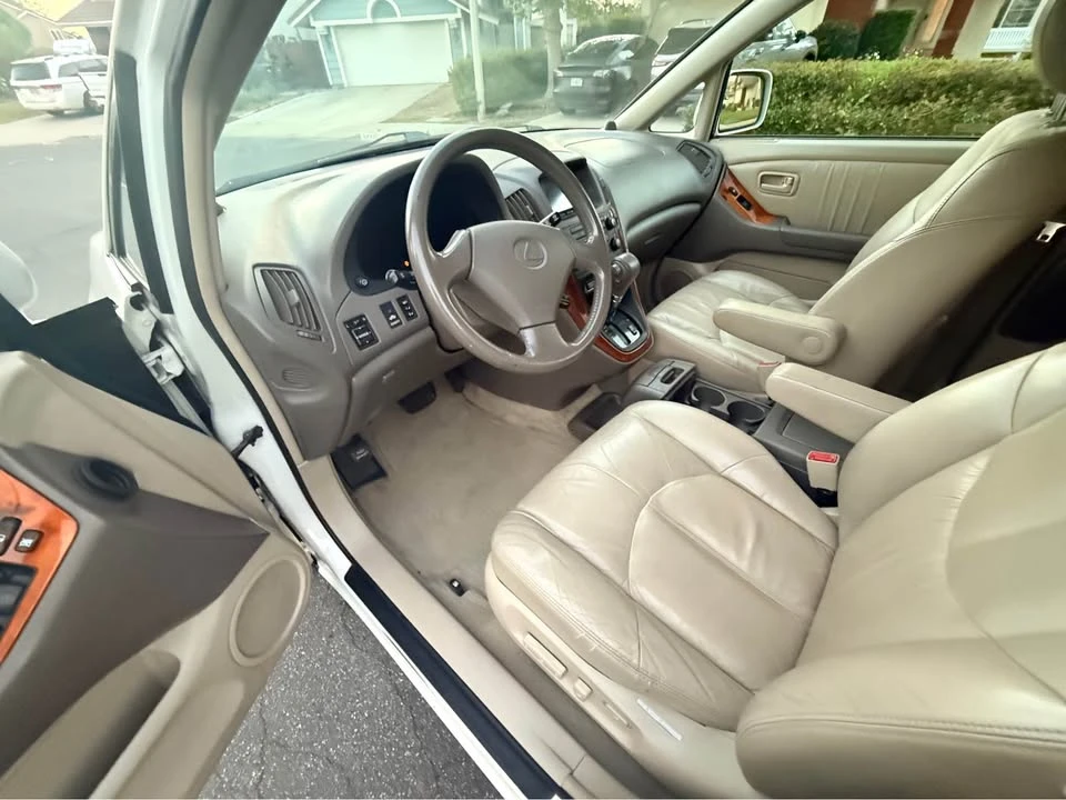 2000 Lexus RX 1st Gen - Image 14 of 20