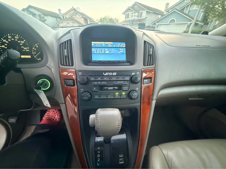 2000 Lexus RX 1st Gen - Image 15 of 20