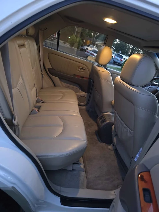 2000 Lexus RX 1st Gen - Image 14 of 15