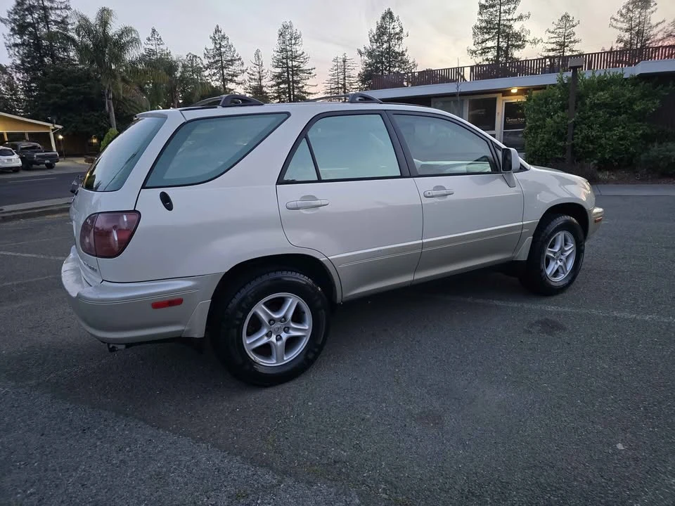 2000 Lexus RX 1st Gen - Image 7 of 15