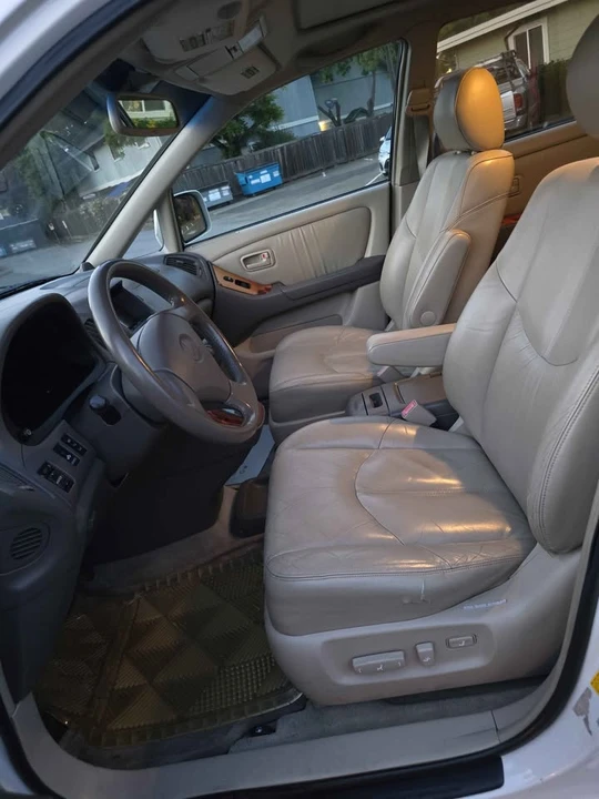 2000 Lexus RX 1st Gen - Image 13 of 15