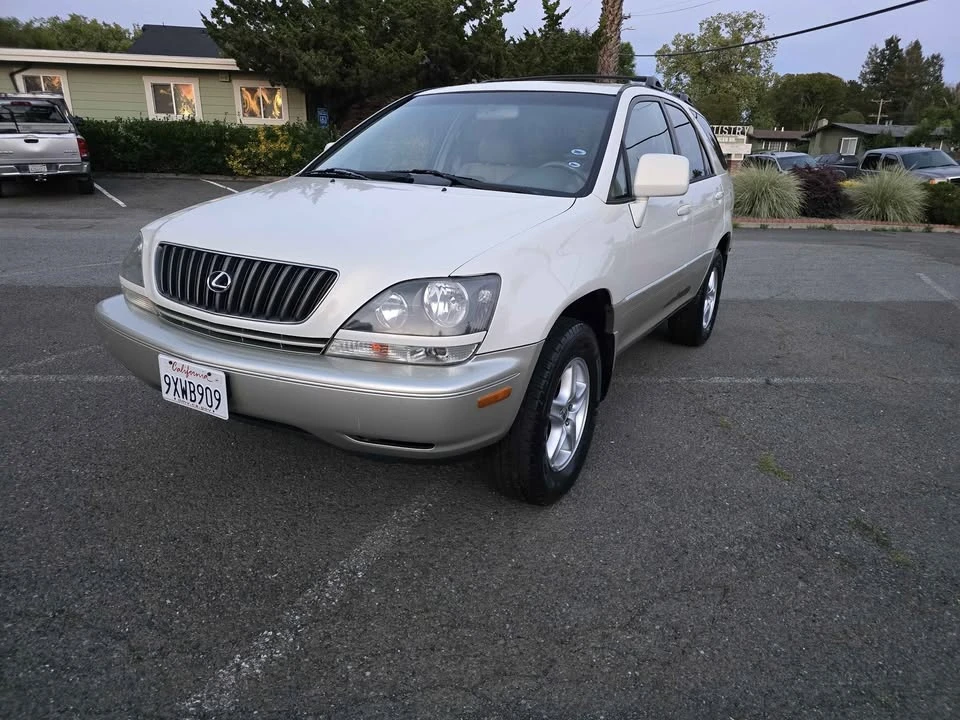 2000 Lexus RX 1st Gen - Image 2 of 15