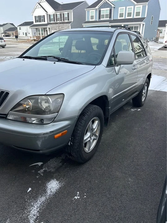 2000 Lexus RX 1st Gen - Image 3 of 7
