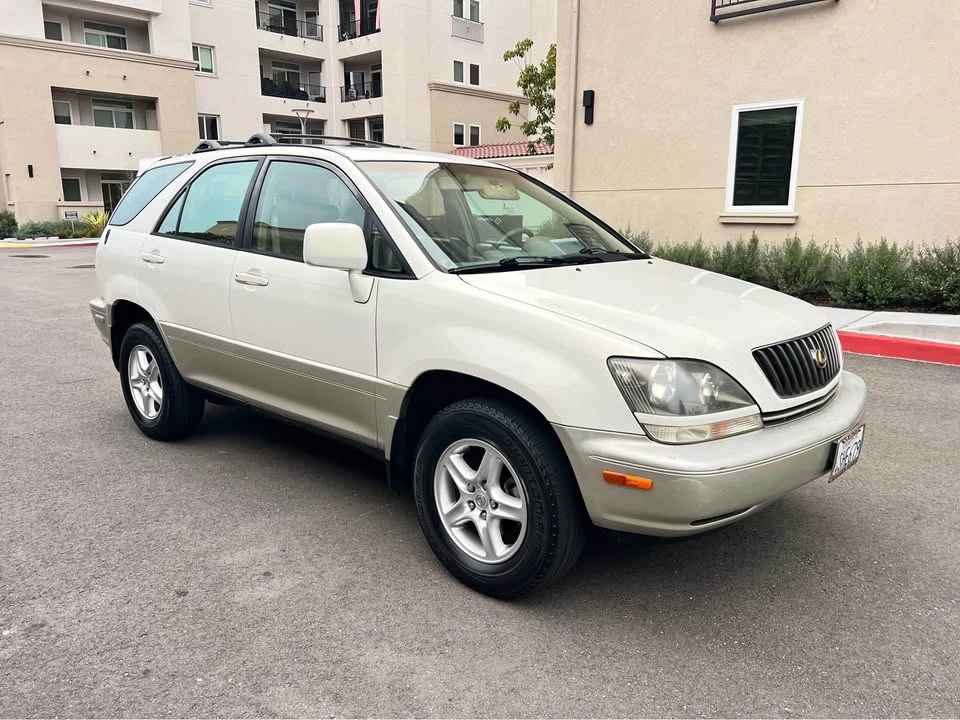 2000 Lexus RX 1st Gen - Image 5 of 11