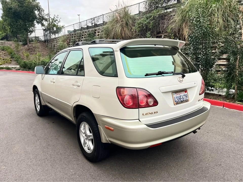 2000 Lexus RX 1st Gen - Image 4 of 12