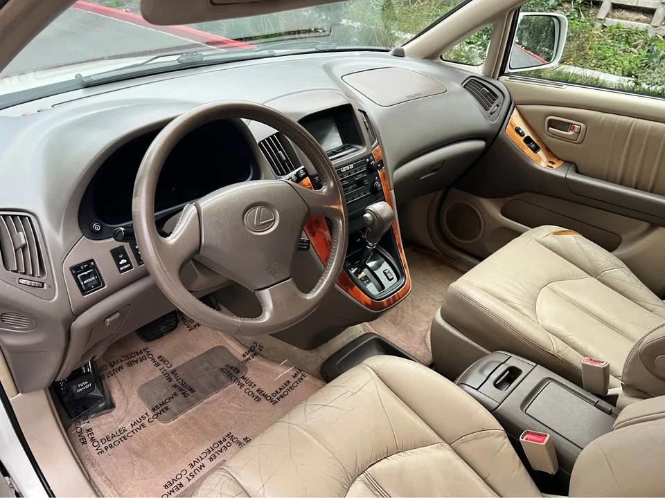 2000 Lexus RX 1st Gen - Image 8 of 12