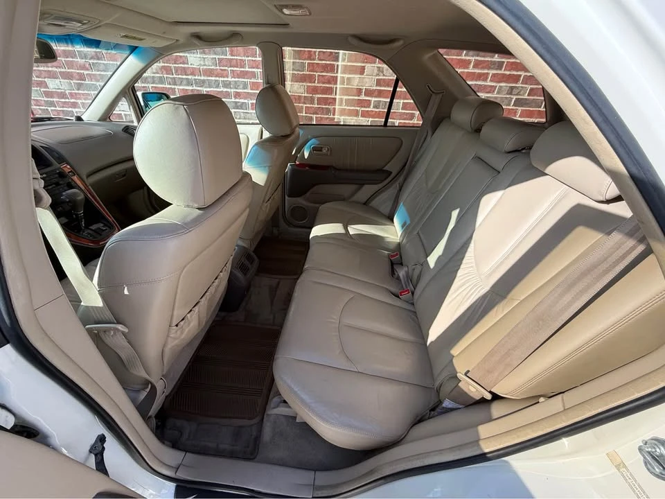 2000 Lexus RX 1st Gen - Image 5 of 7