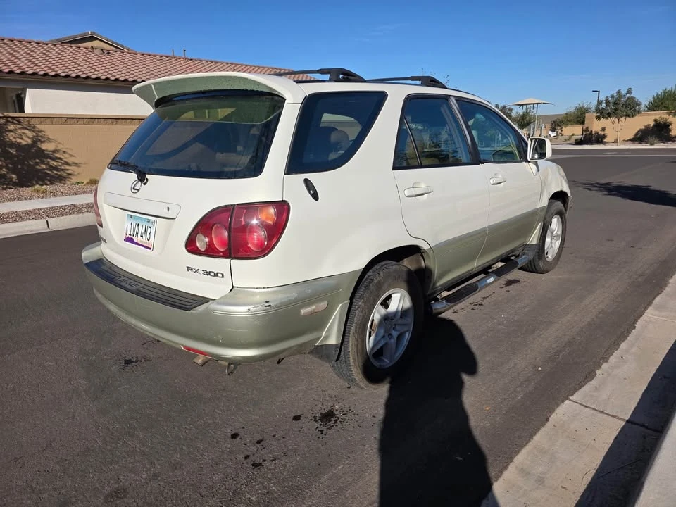 2000 Lexus RX 1st Gen - Image 2 of 9