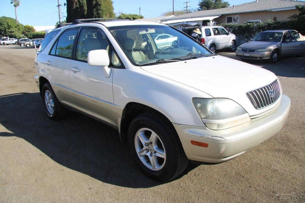 2000 Lexus RX 1st Gen - Image 10 of 21