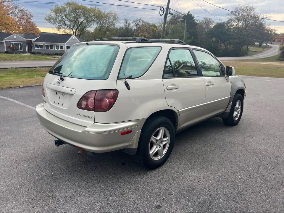 2000 Lexus RX 1st Gen - Image 2 of 10