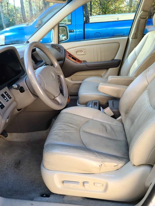 2000 Lexus RX 1st Gen - Image 4 of 7