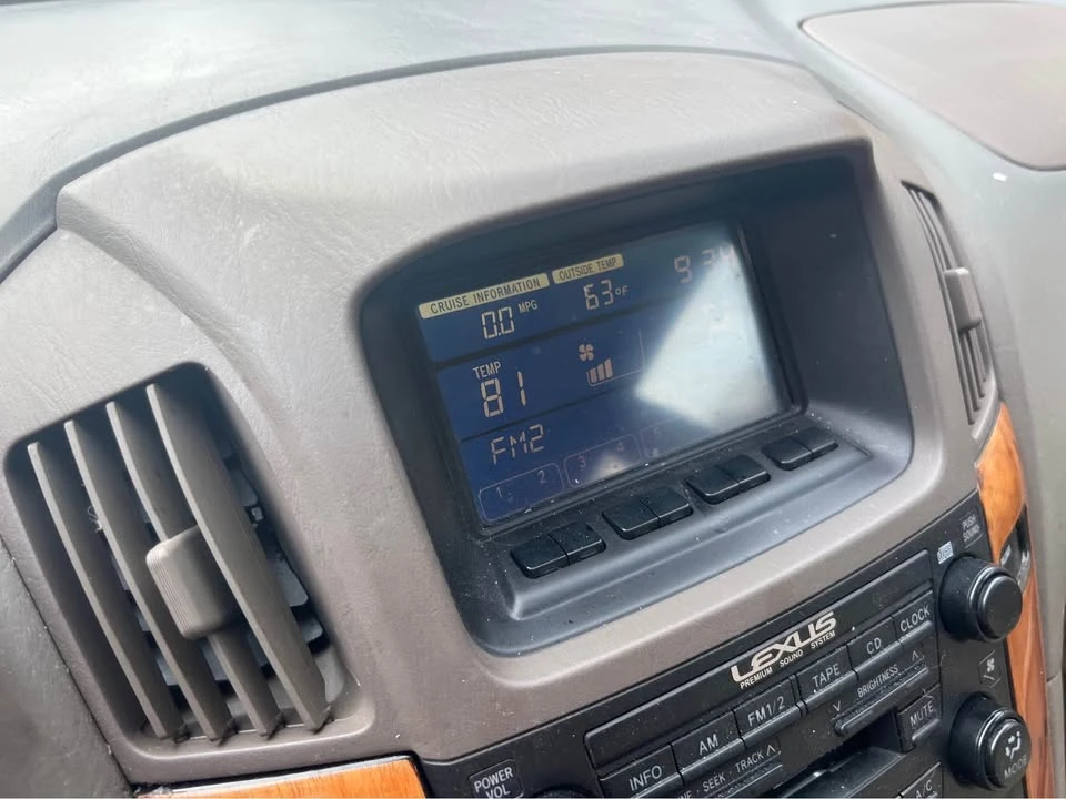 2000 Lexus RX 1st Gen - Image 7 of 10