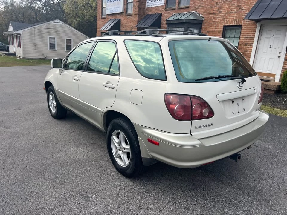 2000 Lexus RX 1st Gen - Image 3 of 10