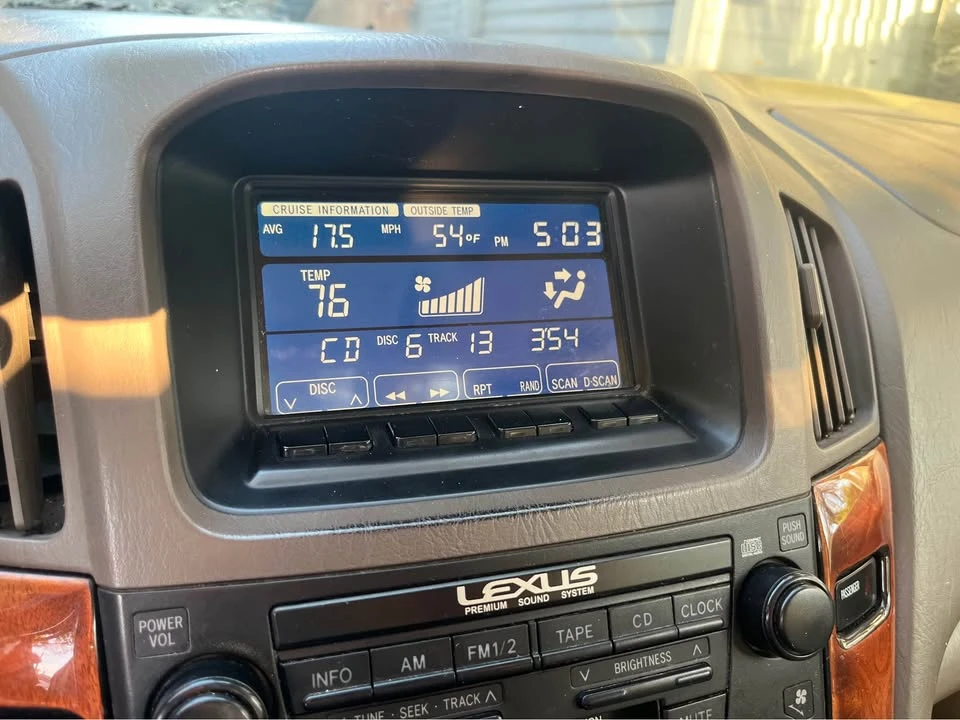 2000 Lexus RX 1st Gen - Image 11 of 11