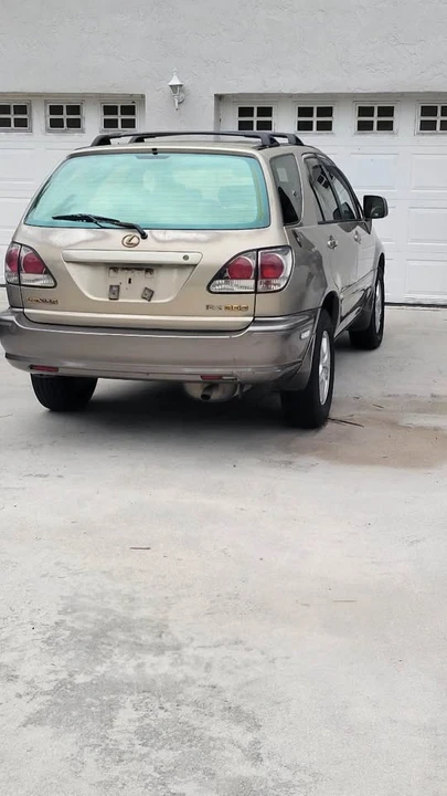 2000 Lexus RX 1st Gen - Image 2 of 8