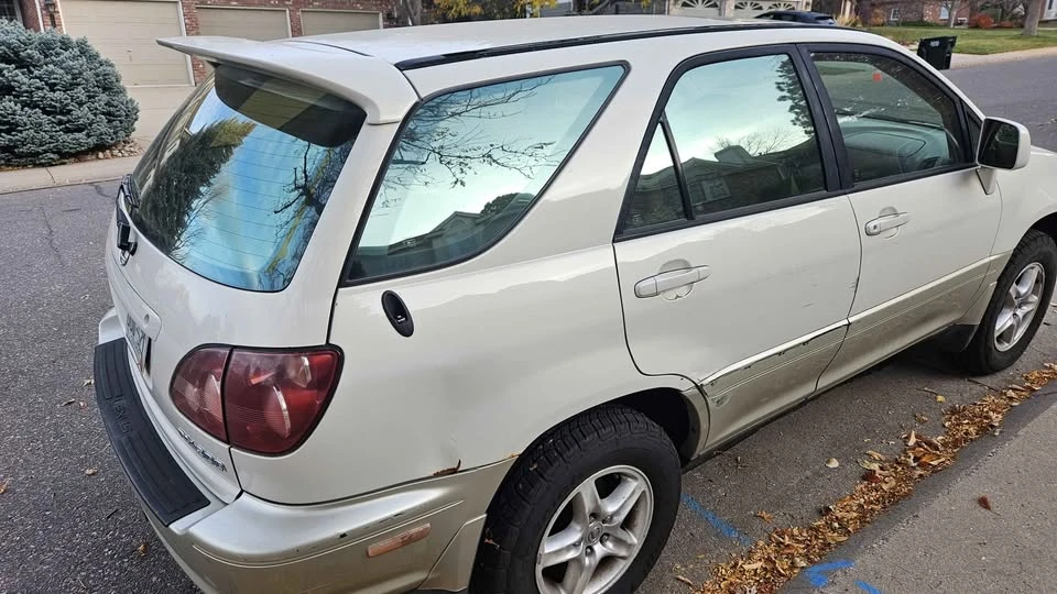2000 Lexus RX 1st Gen - Image 4 of 10