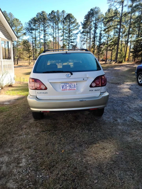 2000 Lexus RX 1st Gen - Image 2 of 7