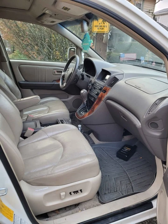 2000 Lexus RX 1st Gen - Image 6 of 7