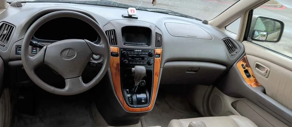 2000 Lexus RX 1st Gen - Image 2 of 8