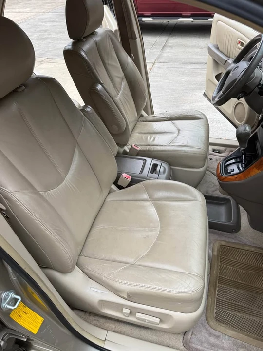 2000 Lexus RX 1st Gen - Image 16 of 19