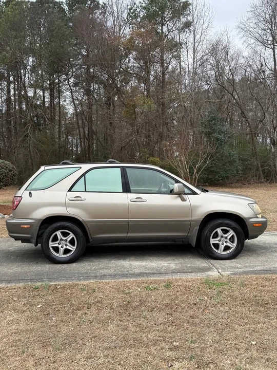 2000 Lexus RX 1st Gen - Image 5 of 19
