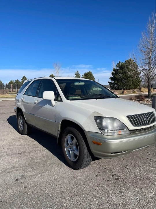 2000 Lexus RX 1st Gen - Image 2 of 11