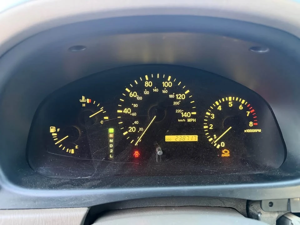 2000 Lexus RX 1st Gen - Image 9 of 12