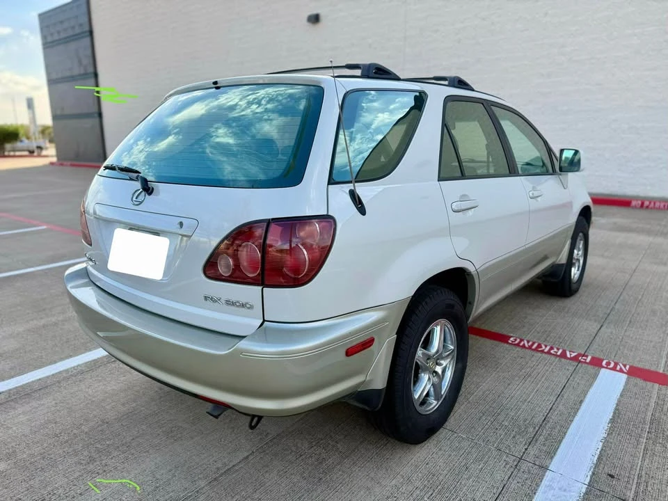 2000 Lexus RX 1st Gen - Image 8 of 16