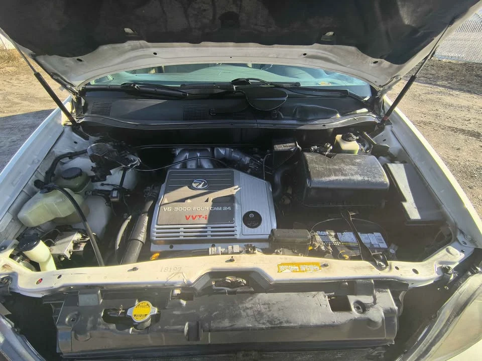 2000 Lexus RX 1st Gen - Image 12 of 15