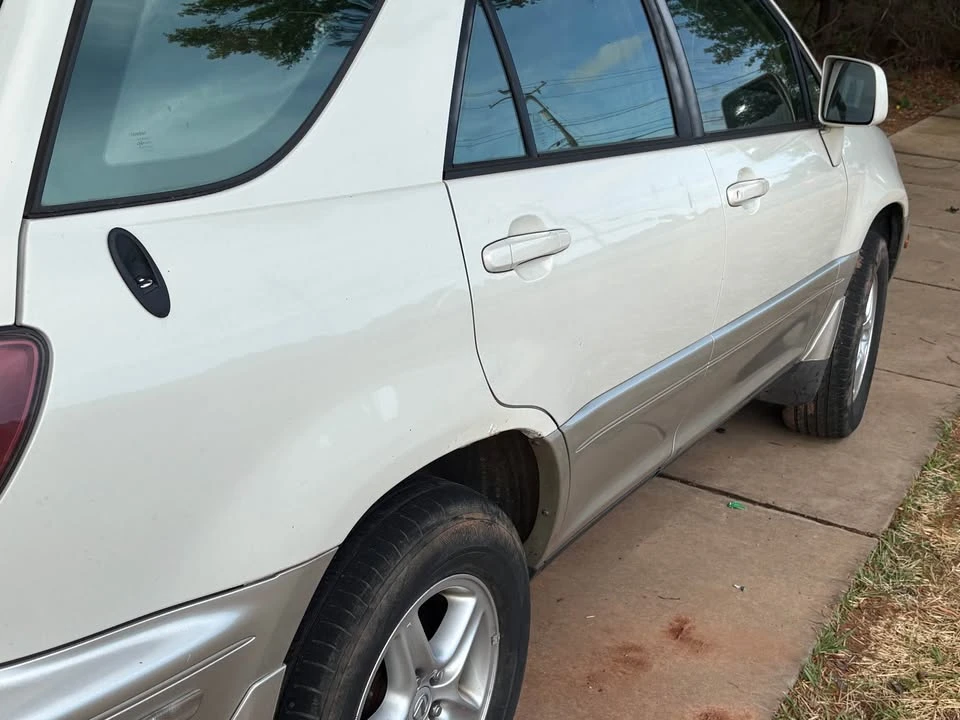 2000 Lexus RX 1st Gen - Image 7 of 9