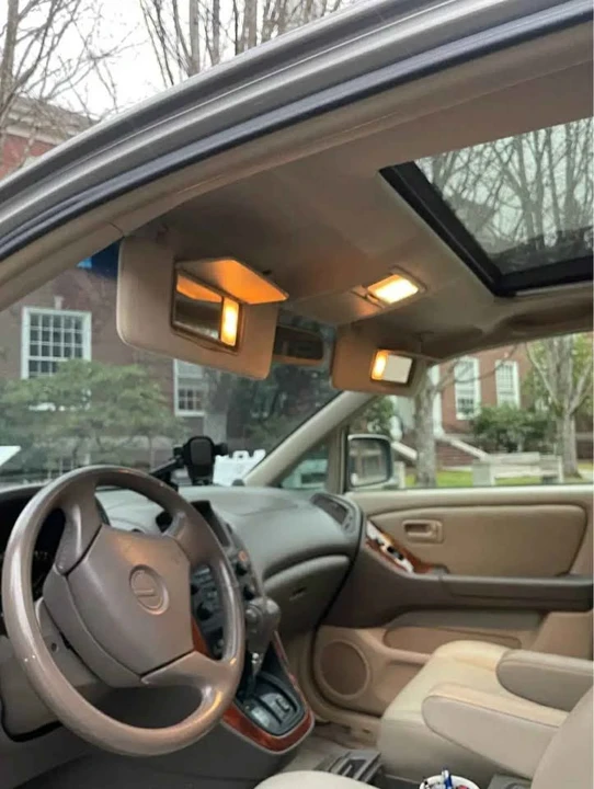 2000 Lexus RX 1st Gen - Image 7 of 14